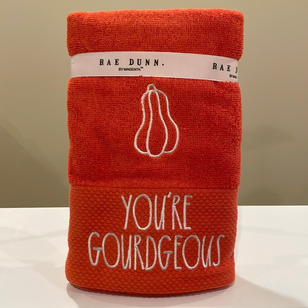 NWT Rae Dunn Set of 2 YOU’RE GOURDGEOUS Fall Hand Towels